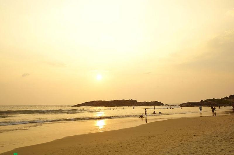 The Quilon Beach Hotel And Convention Center Kollam Extérieur photo
