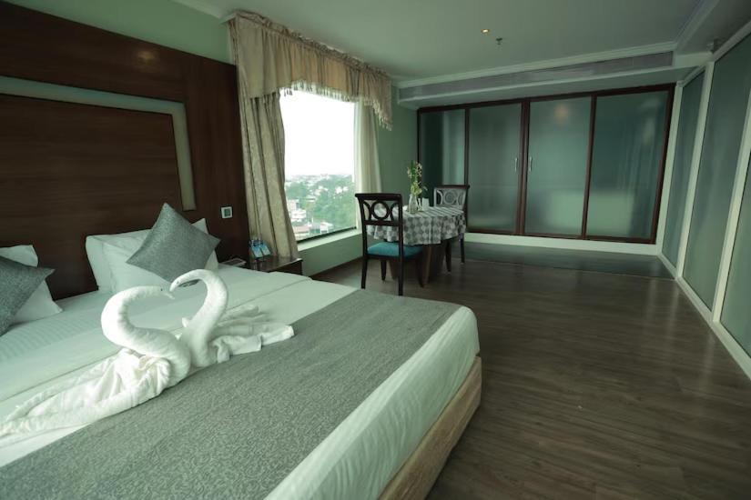 The Quilon Beach Hotel And Convention Center Kollam Extérieur photo