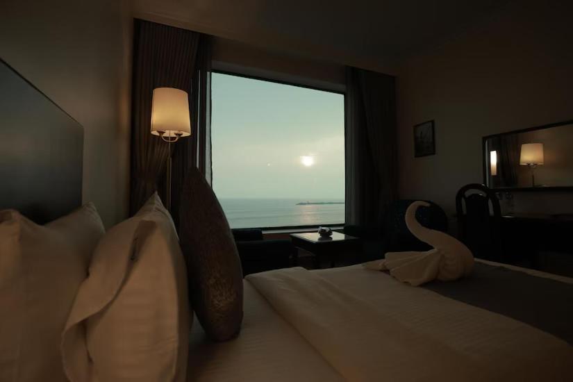 The Quilon Beach Hotel And Convention Center Kollam Extérieur photo