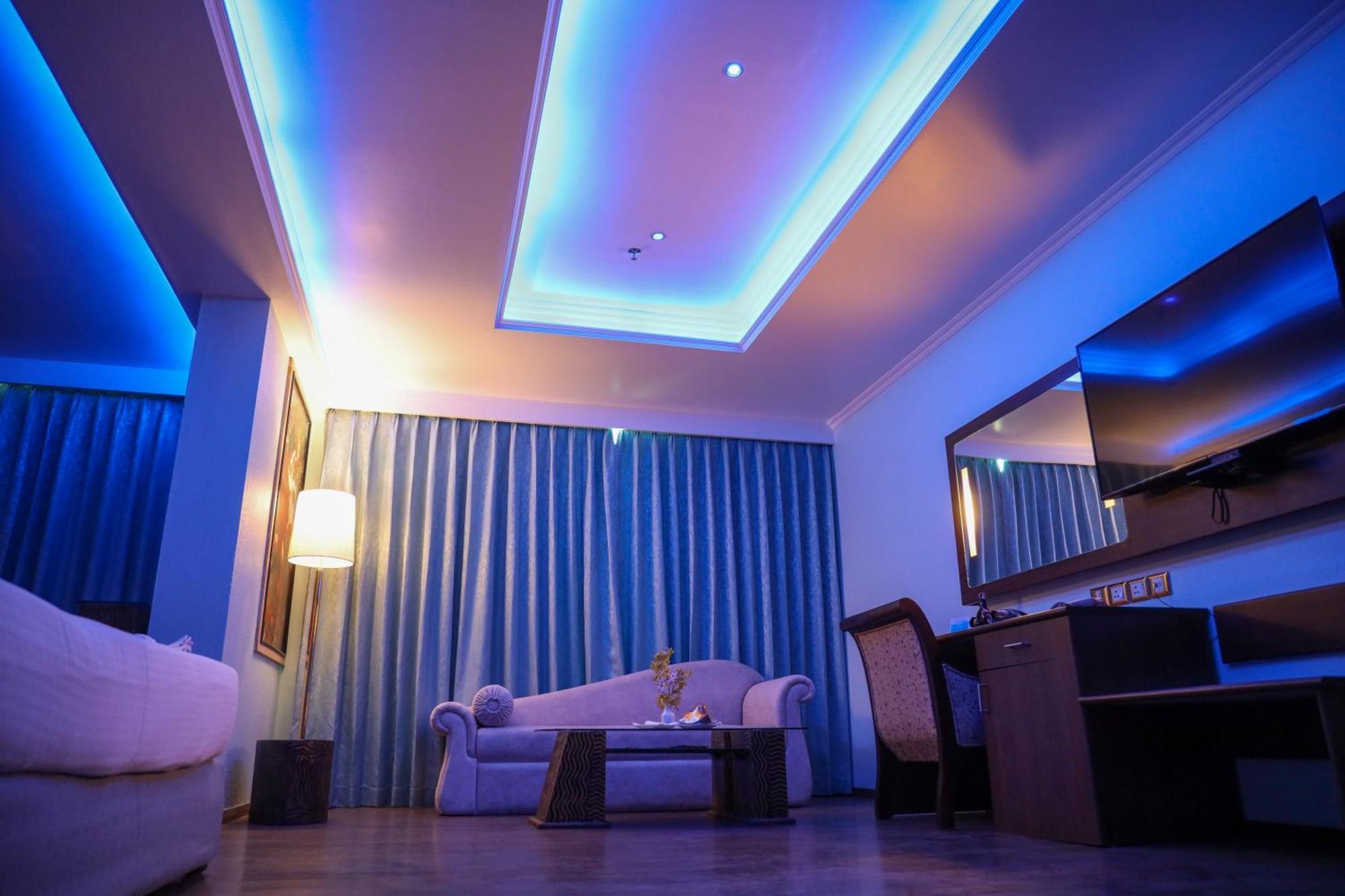 The Quilon Beach Hotel And Convention Center Kollam Extérieur photo