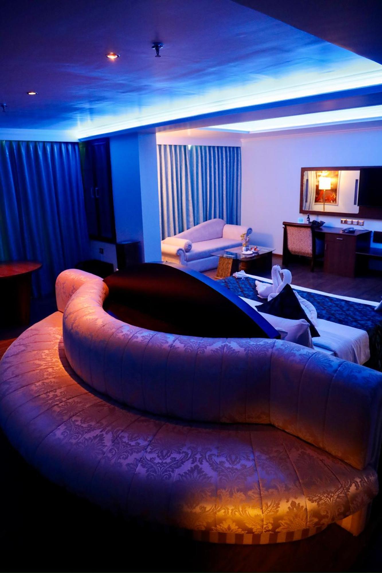 The Quilon Beach Hotel And Convention Center Kollam Extérieur photo