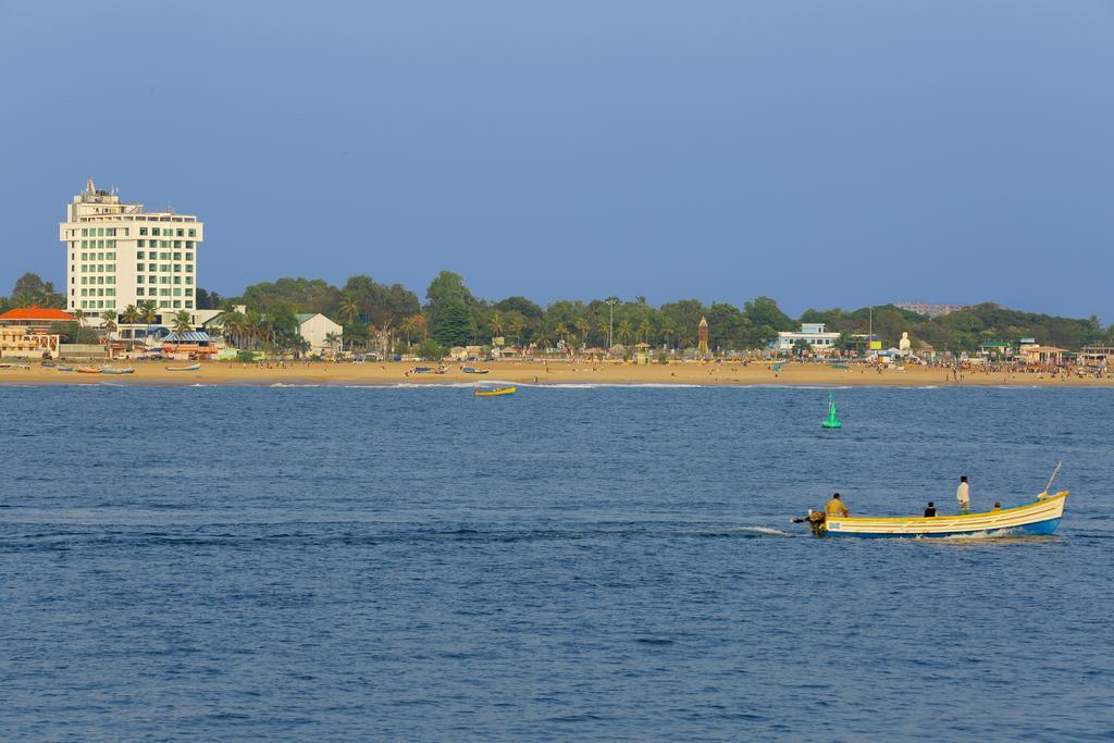 The Quilon Beach Hotel And Convention Center Kollam Extérieur photo