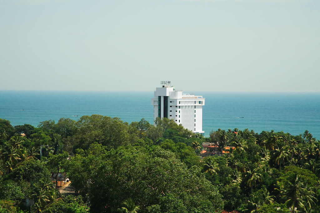 The Quilon Beach Hotel And Convention Center Kollam Extérieur photo