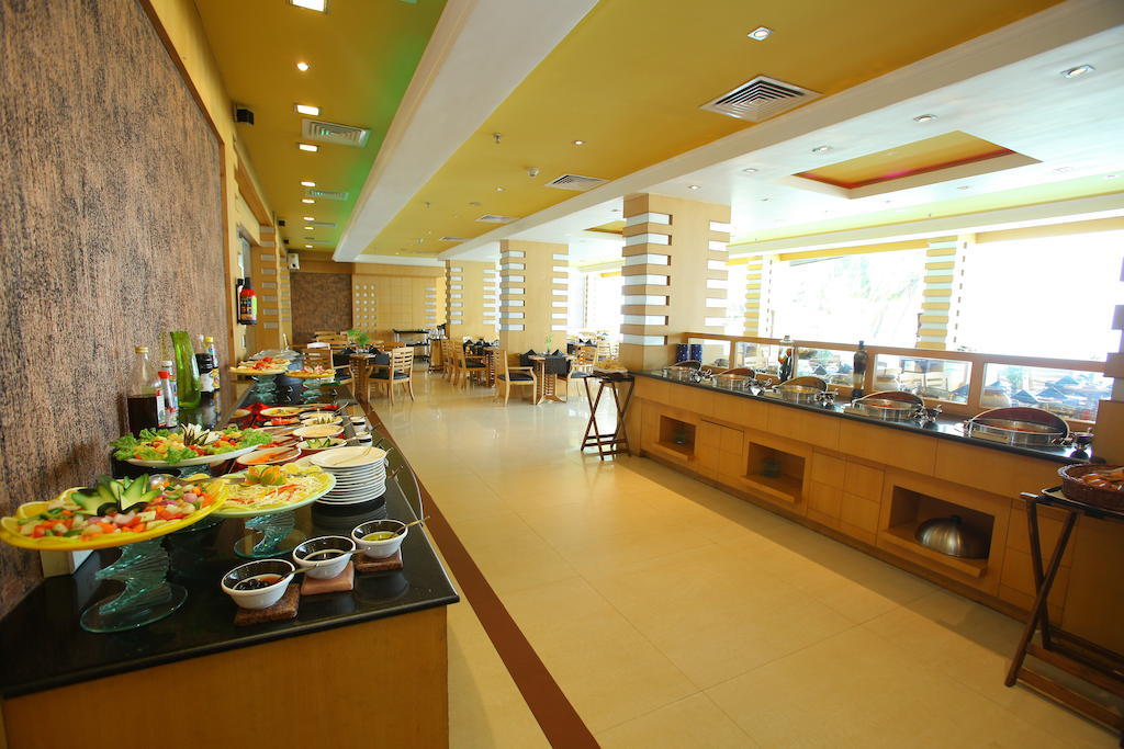 The Quilon Beach Hotel And Convention Center Kollam Extérieur photo